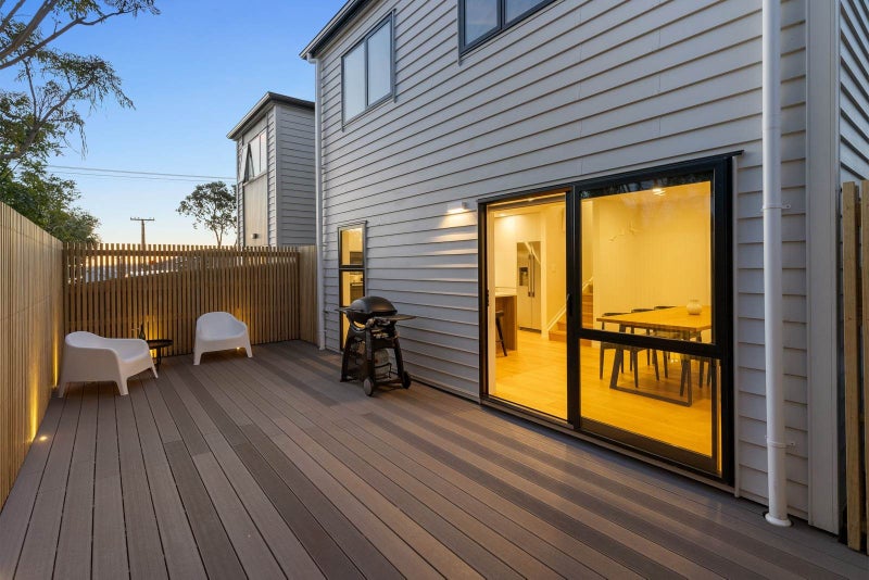 1 Inglewood Street, Wai o Taiki Bay, Auckland - Carousel 2