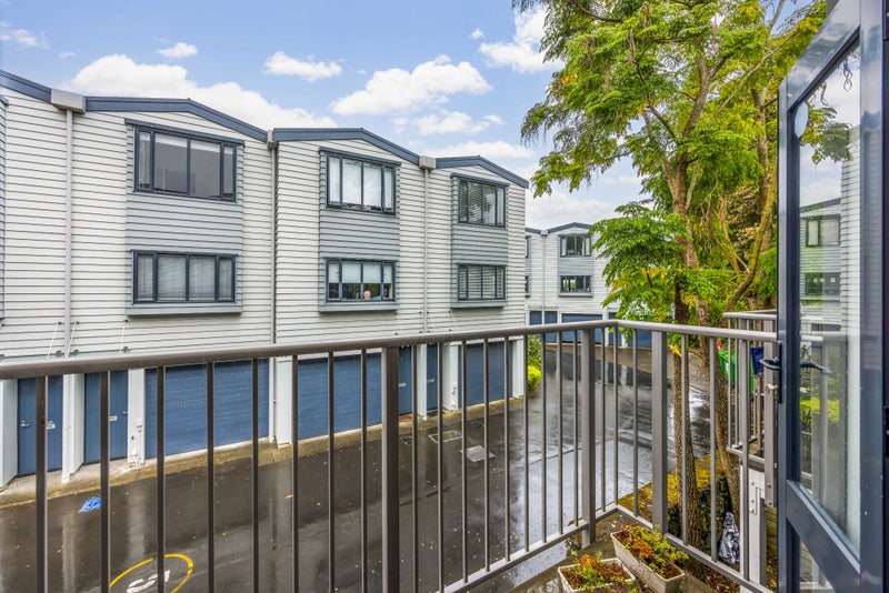 4 Dovedale Place, Parnell, Auckland - Carousel 1