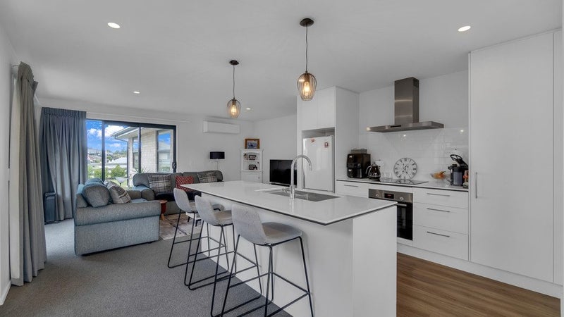 10 Antill Street, Woodend, Woodend - Carousel 2