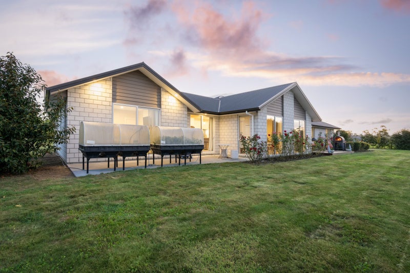 15B Lowe Road, Hamilton - Carousel 2