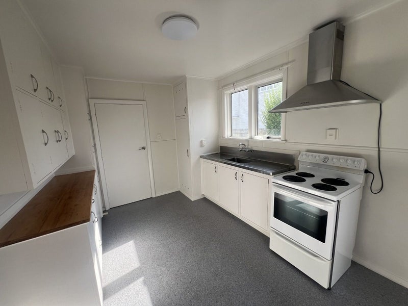 22A Attlee Crescent, Bryndwr, Christchurch - Carousel 2