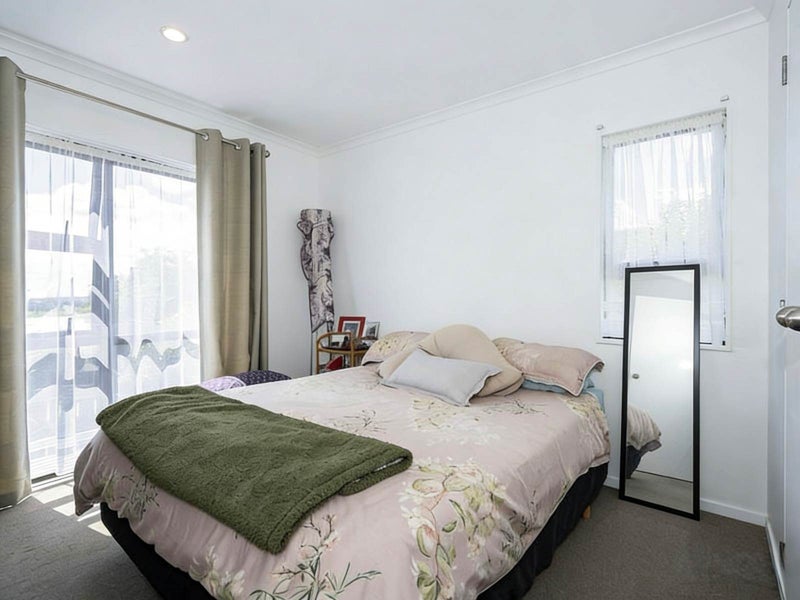 28 Beauchamp Drive, Massey, Auckland - Carousel 19