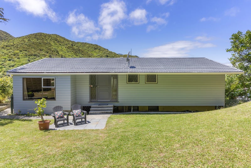 123 Awarua Street, Ngaio, Wellington - Carousel 1