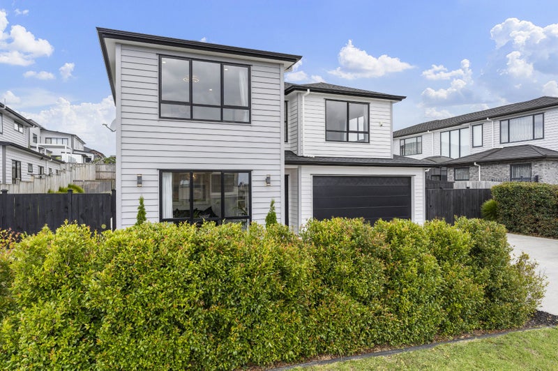 12 Whawhaki Road, Beachlands, Auckland - Carousel 1