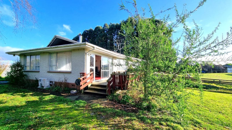 20 Erskine Street, Tuatapere, Tuatapere - Carousel 1