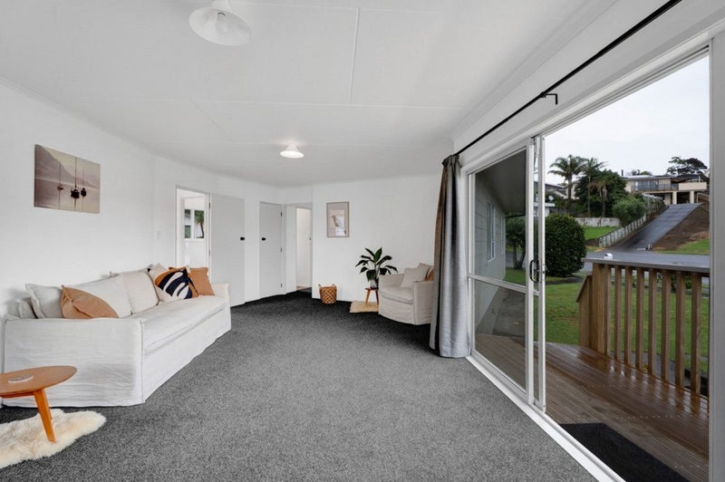 14 Acacia Place, Bell Block, New Plymouth - Carousel 2
