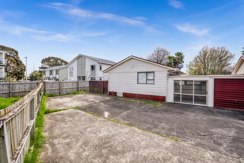 2/24 Funnell Place, Manurewa, Auckland - Carousel 2