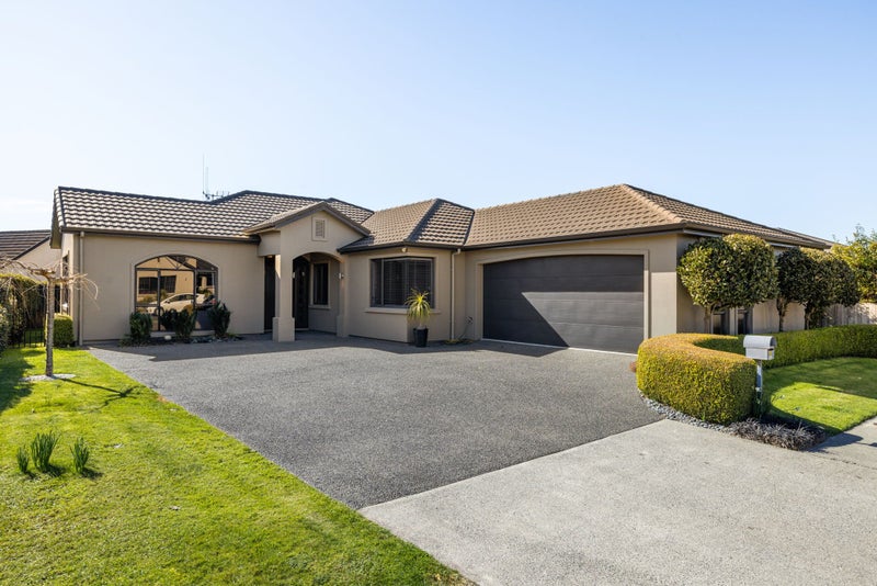 20 Gibbston Close, Huntington, Hamilton - Carousel 1