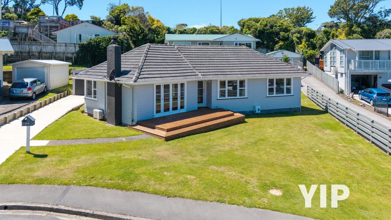 54 Batchelor Street, Newlands, Wellington - Carousel 1
