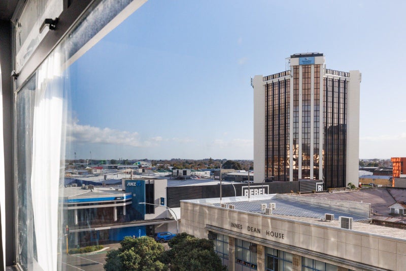 18E King ST, Palmerston North, Palmerston North - Carousel 25