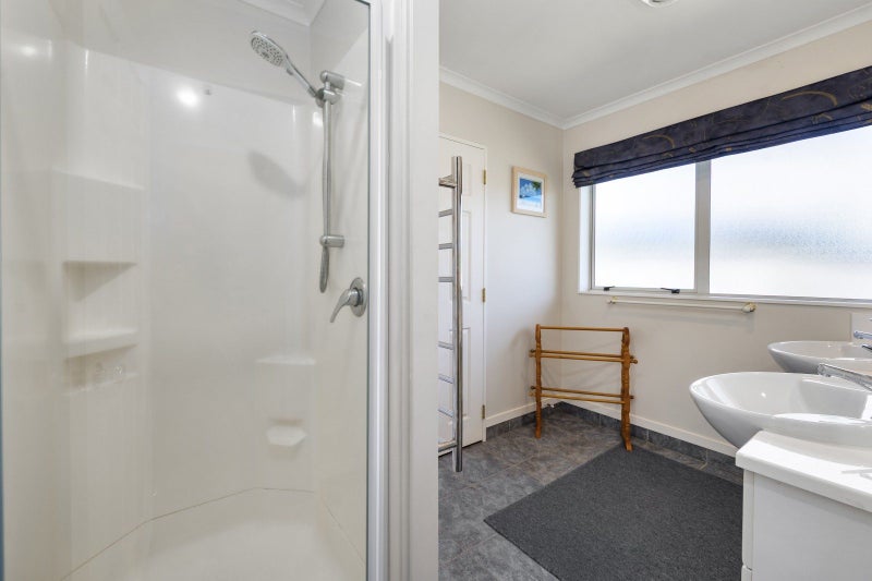 4 Lakemere Way, Kinloch, Taupō - Carousel 24