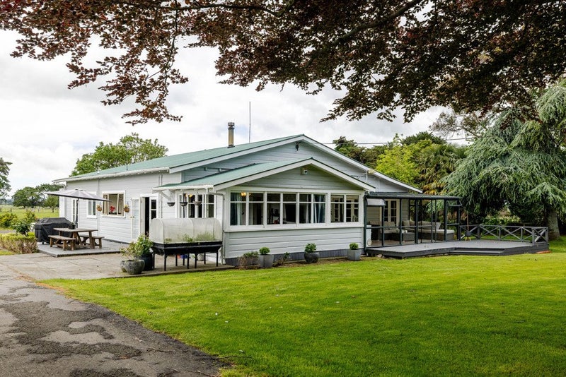 1032 Kimbolton Road, Feilding, Feilding - Carousel 1