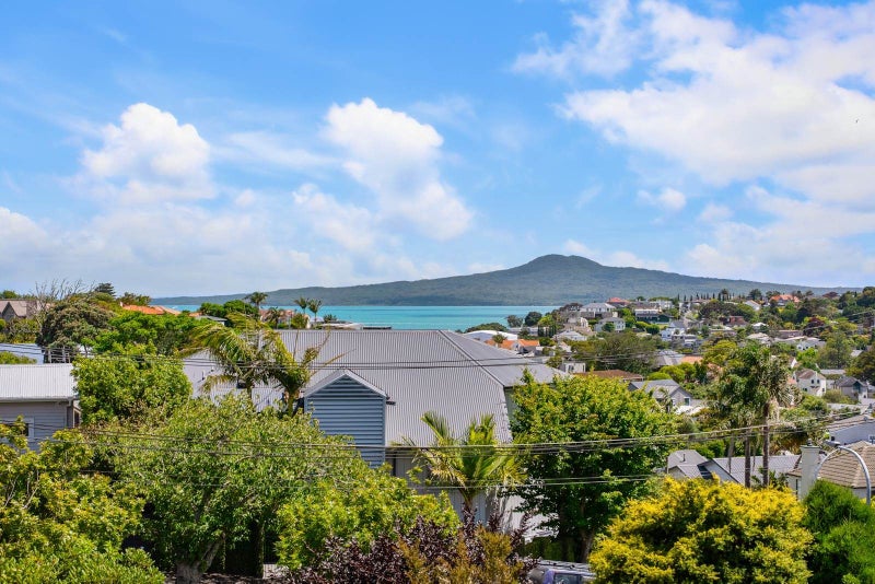 27 Sylvia Road, St Heliers, Auckland - Carousel 2