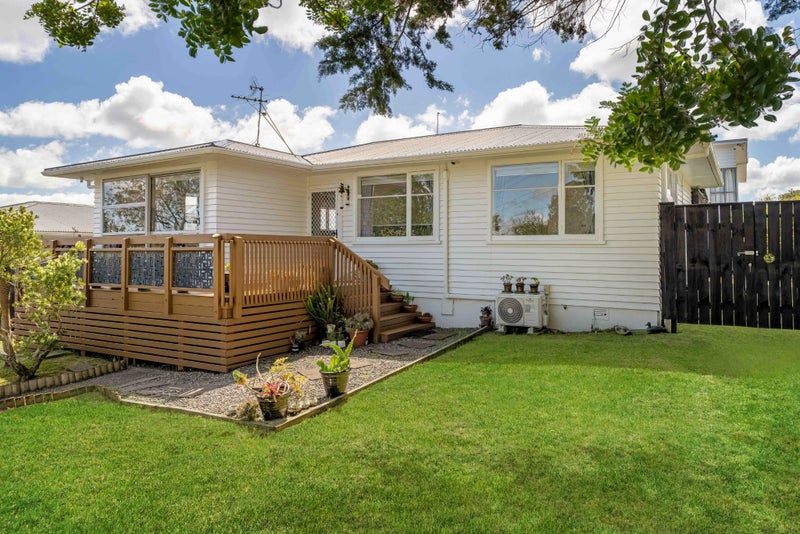 217 Halsey Drive, Lynfield, Auckland - Carousel 2