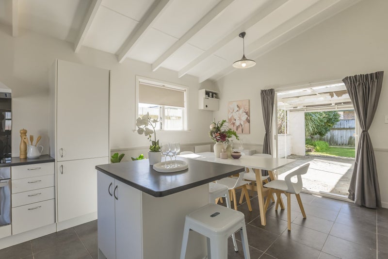 7 Watson DR, Paraparaumu Beach, Paraparaumu - Carousel 2