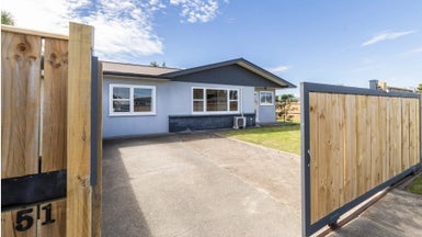 51 Clarence Cox Crescent, Pirimai, Napier - Carousel 1