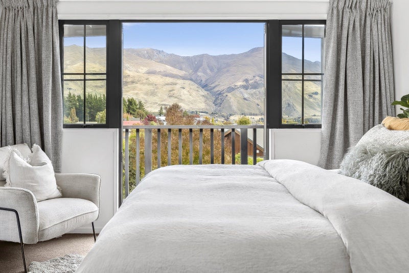 13 Trevathan Lane, Wanaka, Wanaka, Otago - Carousel 1