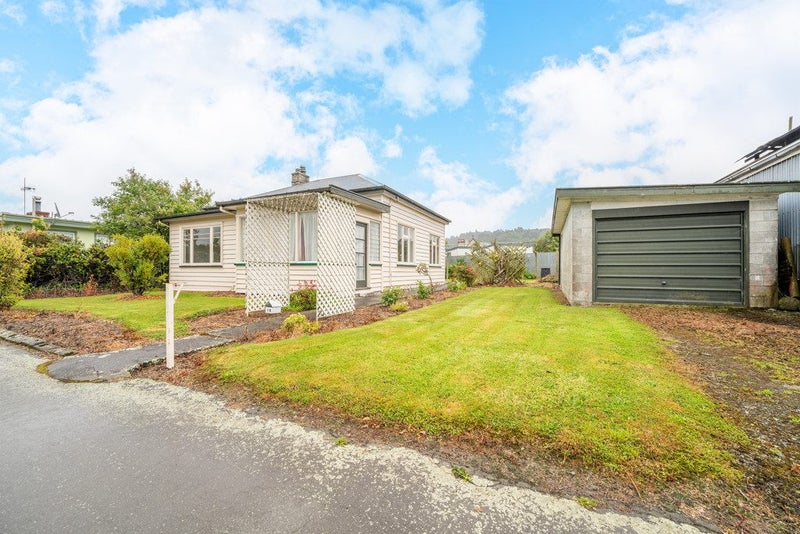 36 Wilson Street, Geraldine - Carousel 11