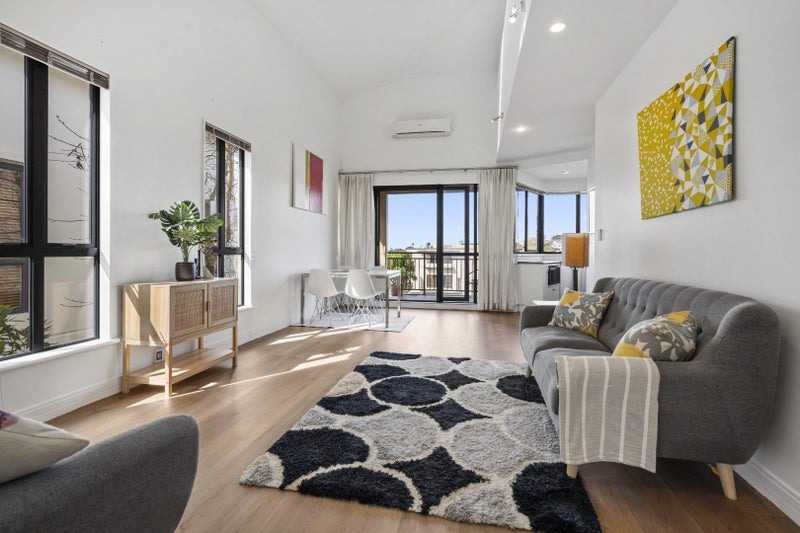 2F/5 Furneaux Way, Remuera, Auckland - Carousel 2