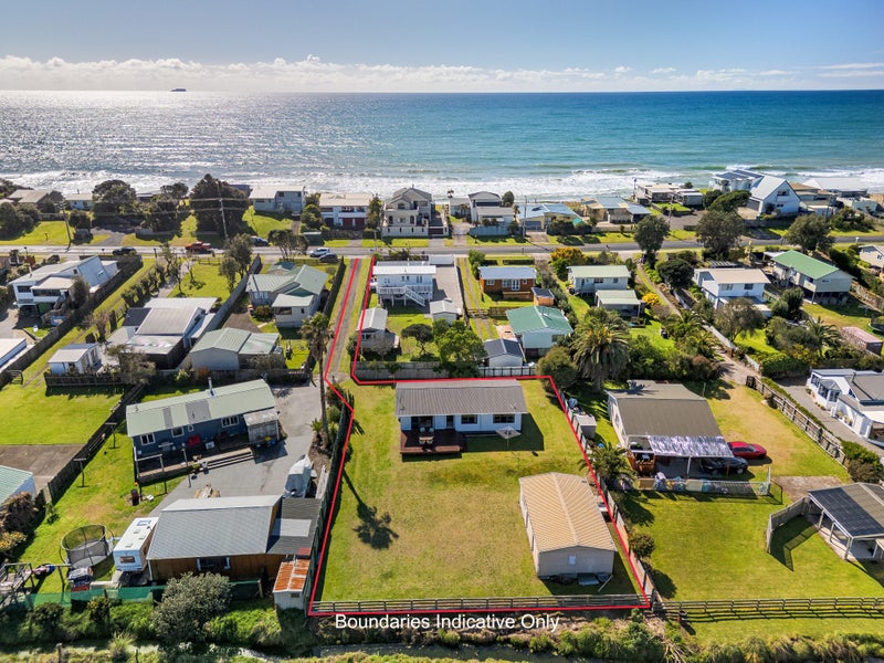 252 Pukehina Parade, Pukehina - Carousel 1