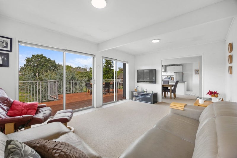 17 Davita Place, Farm Cove, Auckland - Carousel 2