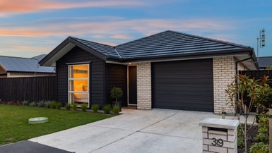 39 Blue Jacket Drive, Halswell, Christchurch - Carousel 1