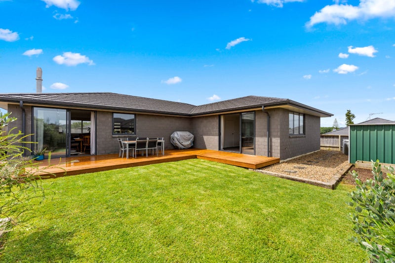 5 Tauroa Drive, Tuakau, Tuakau - Carousel 1
