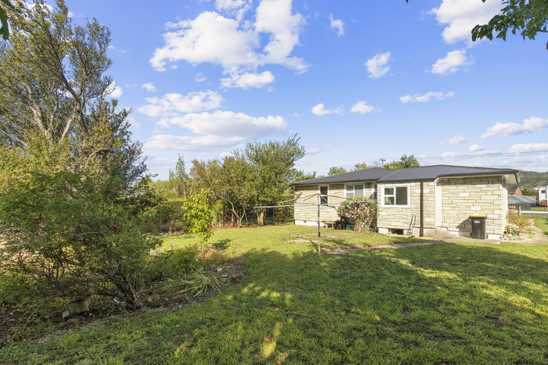 7 Donald Street, Featherston, Featherston - Carousel 16