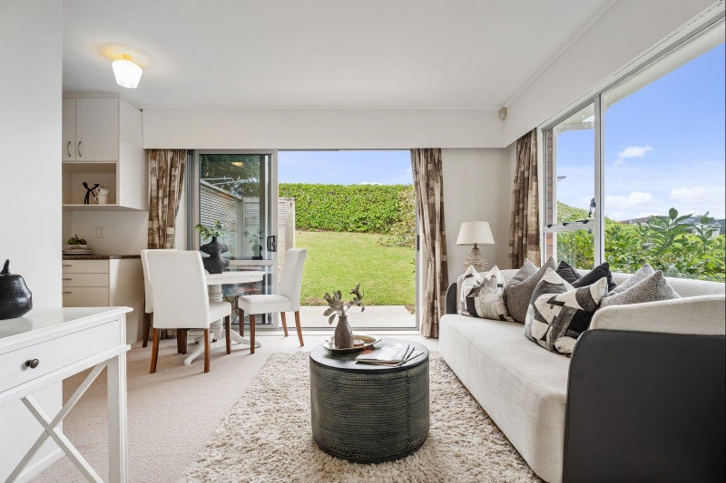 1/1546 Dominion Road Extension, Mount Roskill, Auckland - Carousel 2