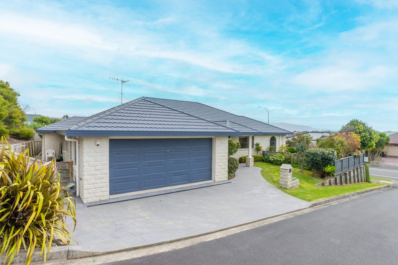 103 Realm Drive, Paraparaumu - Carousel 1
