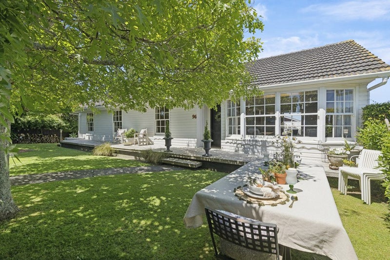 1/96 Bradbury Road, Highland Park, Auckland - Carousel 1