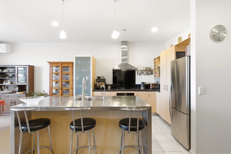 510/107 Thorndon Quay, Pipitea, Wellington - Carousel 2