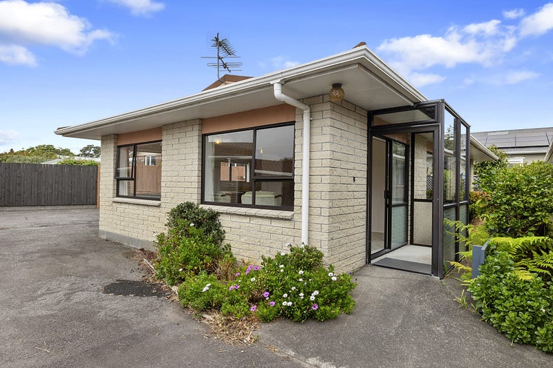 13A Tukapa Street, Westown, New Plymouth - Carousel 1