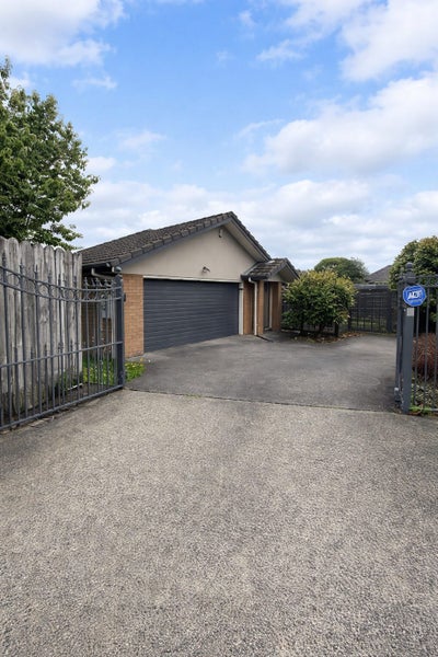14A Shirley Avenue, Papakura, Papakura - Carousel 1
