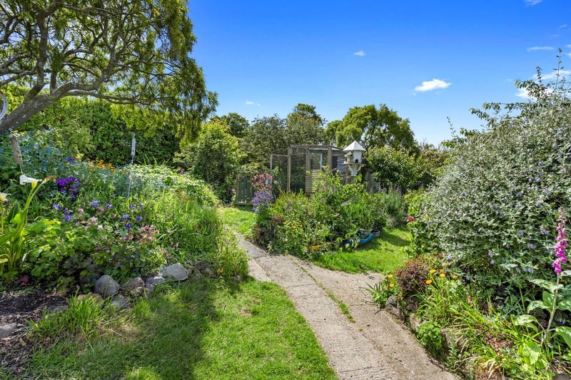 10 Earls Road, Saint Clair, Dunedin - Carousel 27