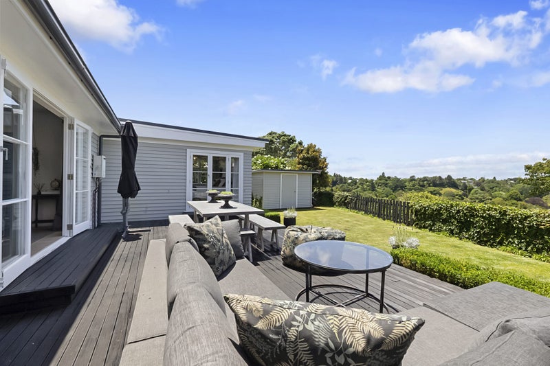 40 Budleigh Street, Frankleigh Park, New Plymouth - Carousel 1