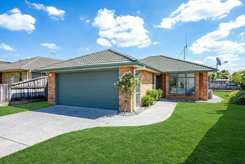 5 Locksley Lane, Hamilton East, Hamilton - Carousel 1