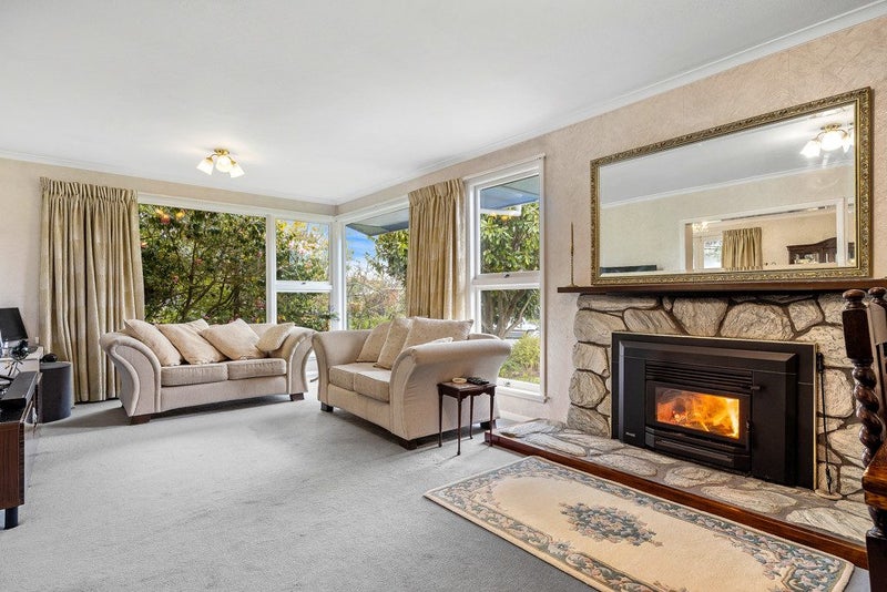 7 Rochford Place, Bryndwr, Christchurch - Carousel 2