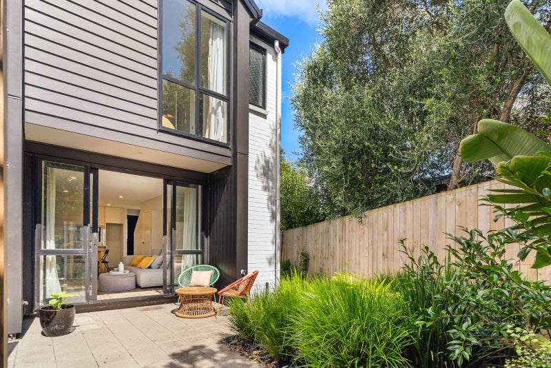 26F Eastdale Road, Avondale, Auckland - Carousel 1