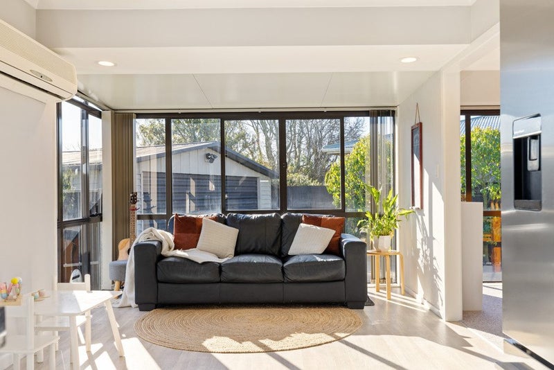 23 Glenora Place, Hornby, Christchurch - Carousel 2