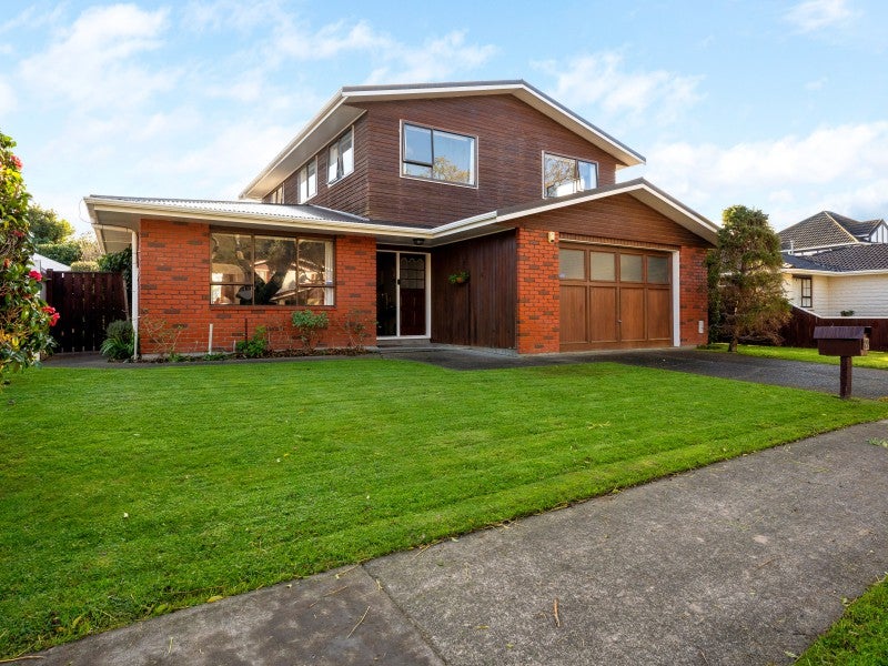 22 McEnroe Grove, Naenae, Lower Hutt - Carousel 26