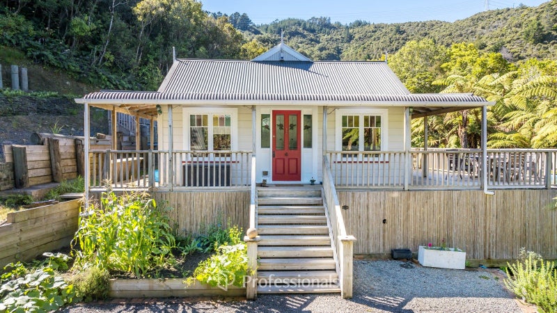 6/99 Horoeka Street, Stokes Valley, Lower Hutt - Carousel 1