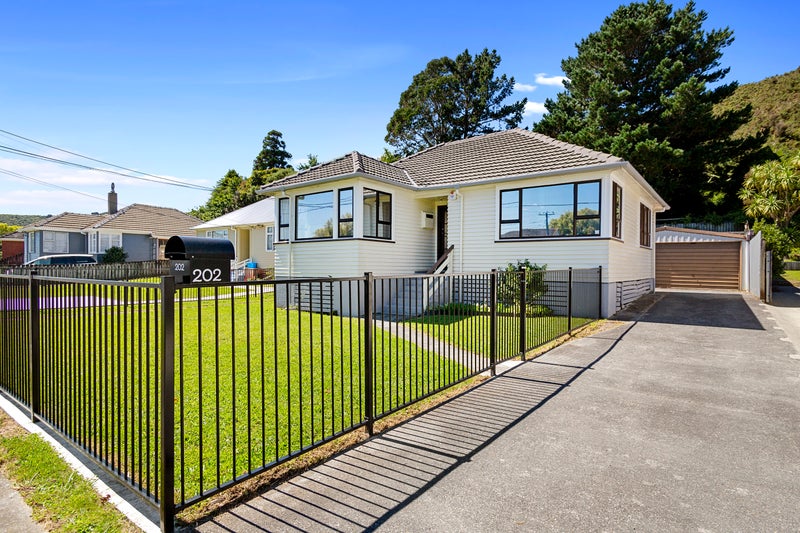 Property Valuation for 202 Waddington Drive, Naenae, Lower Hutt Trade