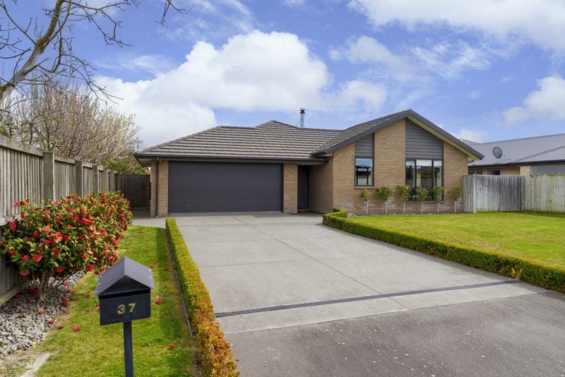 37 Beaumont Drive, Rolleston, Rolleston - Carousel 2