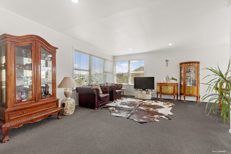 2/34B Sunnynook Road, Sunnynook, Auckland - Carousel 2