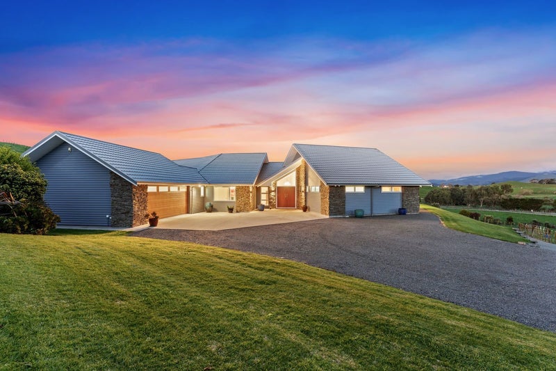 51 Paul Faith Lane, Otaki - Carousel 2