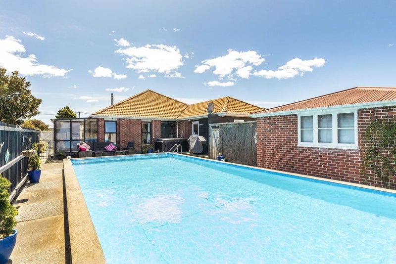 18 Voss Street, Shirley, Christchurch - Carousel 2