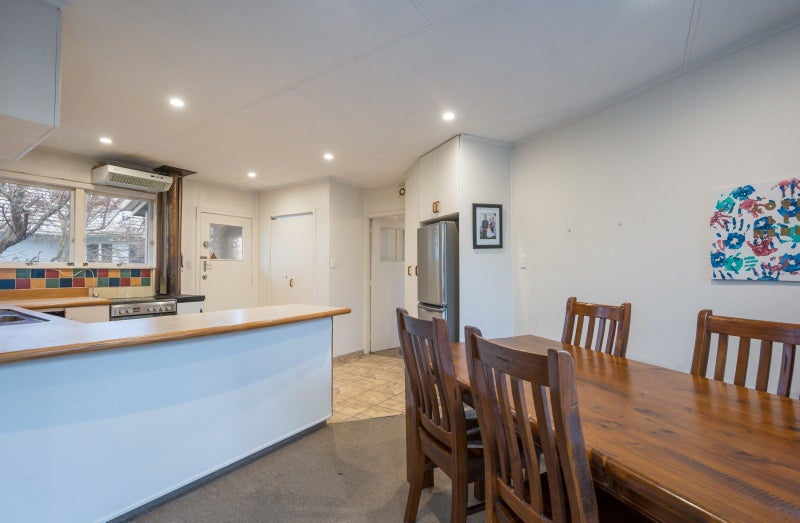 381 Lower Queen Street, Richmond - Carousel 2