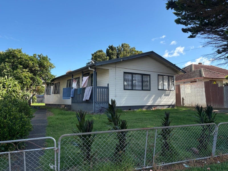 20 Kairanga Street, Mangere East, Auckland - Carousel 2