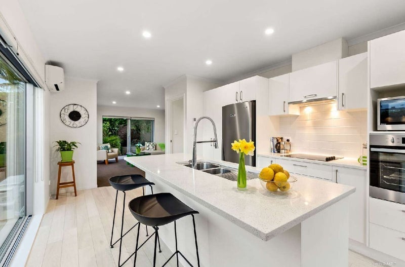 10 Karauria Lane, Orewa, Orewa - Carousel 2